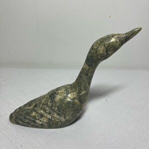 Inuit carved stone bird loon sculpture, "Carved Stone Bird". Vintage Collectible